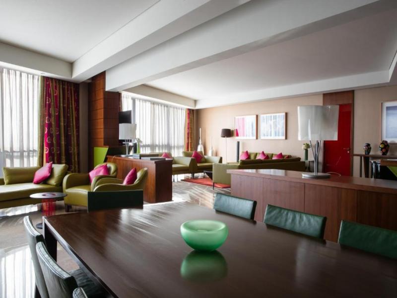 Jumeirah Creekside Hotel