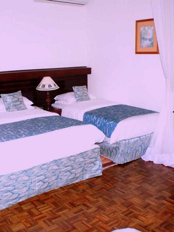 Travellers Beach Hotel & Club