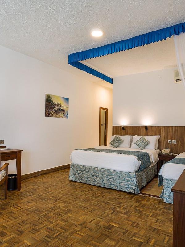 Travellers Beach Hotel & Club