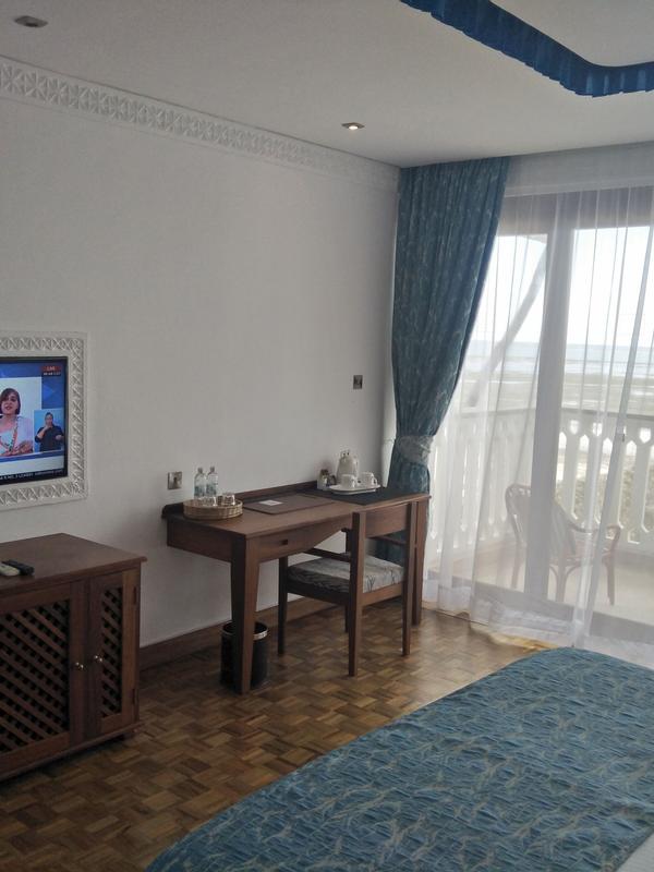 Travellers Beach Hotel & Club
