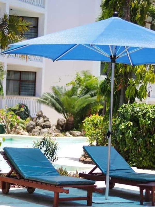 Travellers Beach Hotel & Club