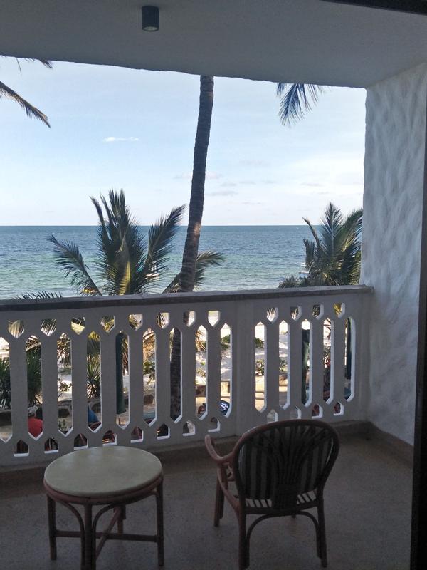 Travellers Beach Hotel & Club