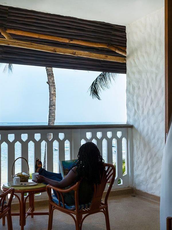 Travellers Beach Hotel & Club