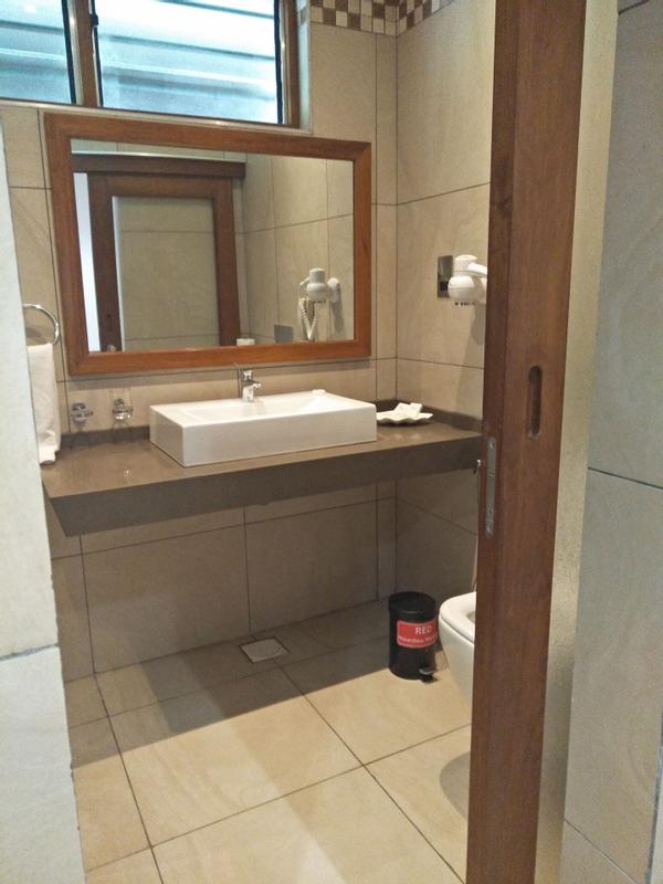 Travellers Beach Hotel & Club