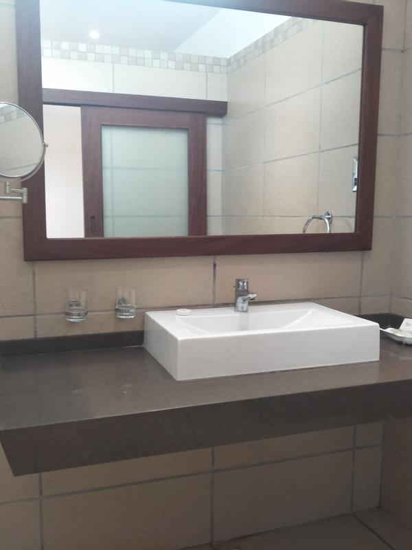 Travellers Beach Hotel & Club