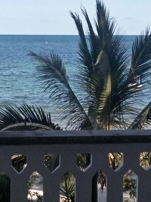 Travellers Beach Hotel & Club