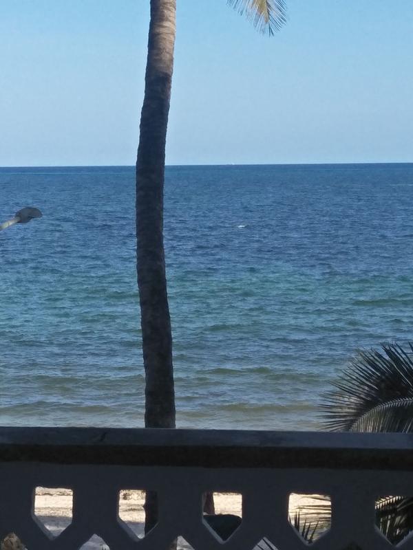 Travellers Beach Hotel & Club