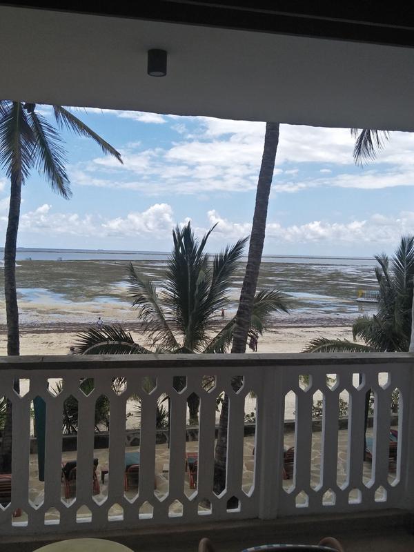 Travellers Beach Hotel & Club