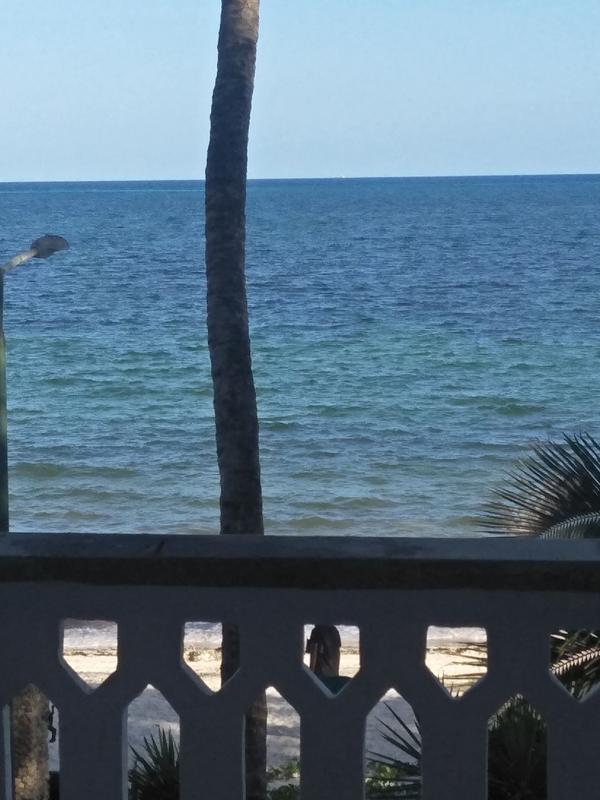 Travellers Beach Hotel & Club