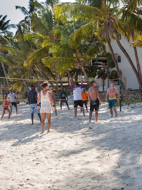 Travellers Beach Hotel & Club