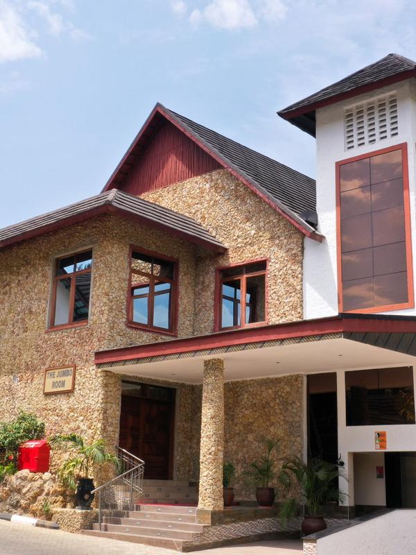 Travellers Beach Hotel & Club