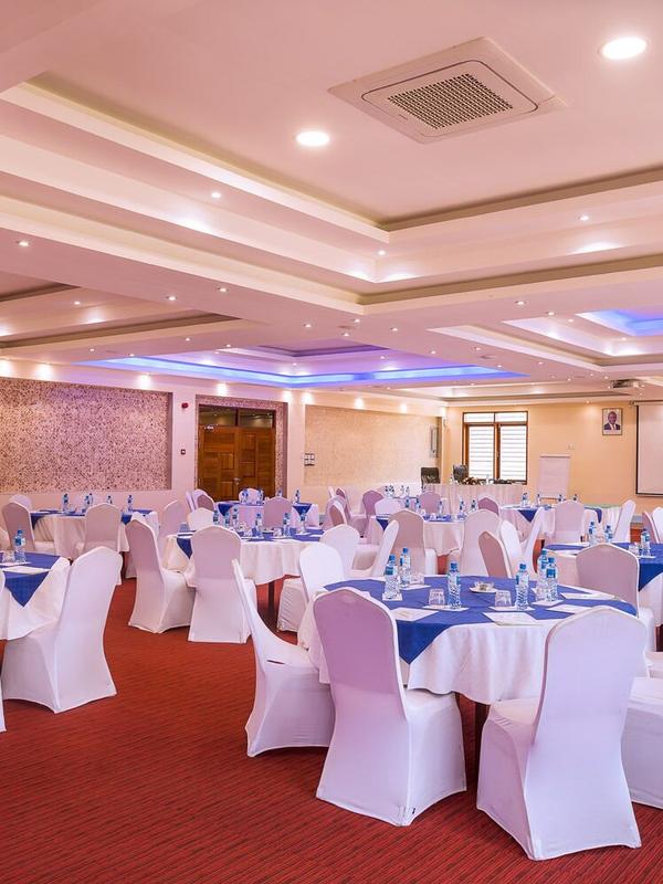 Travellers Beach Hotel & Club