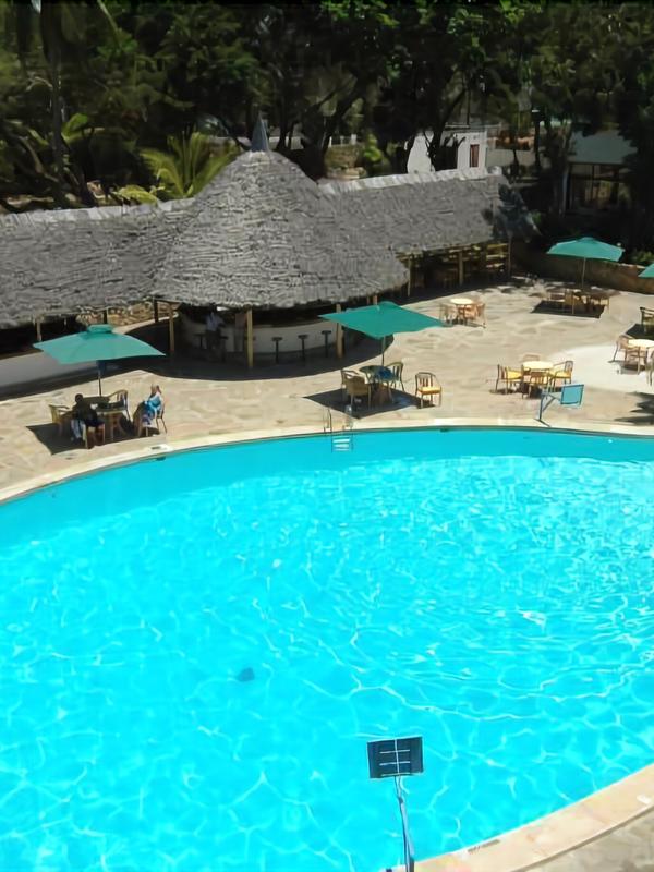 Travellers Beach Hotel & Club