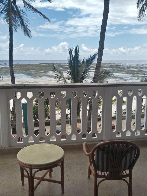 Travellers Beach Hotel & Club