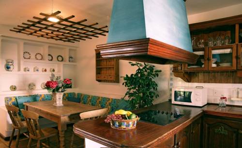 Alondra Villas & Suites