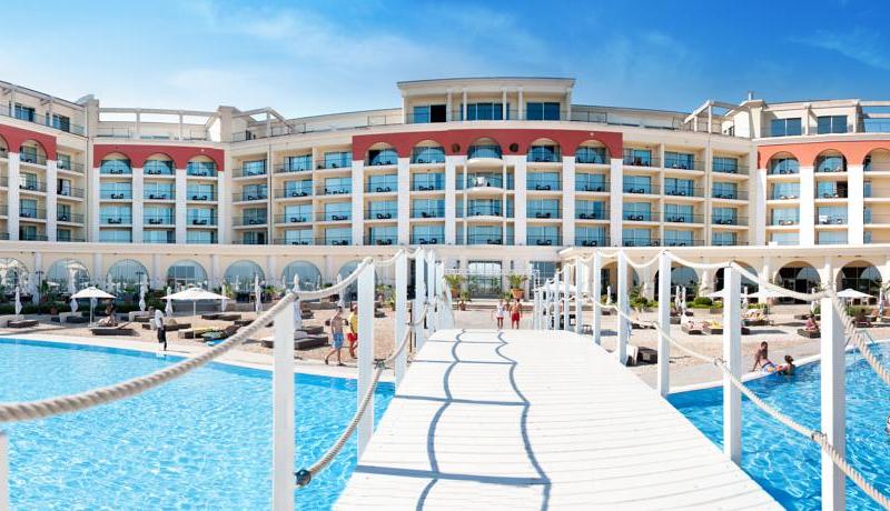 Lighthouse Golf Resort & Spa