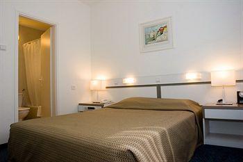 Best Western Regency Suites