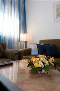 Best Western Regency Suites