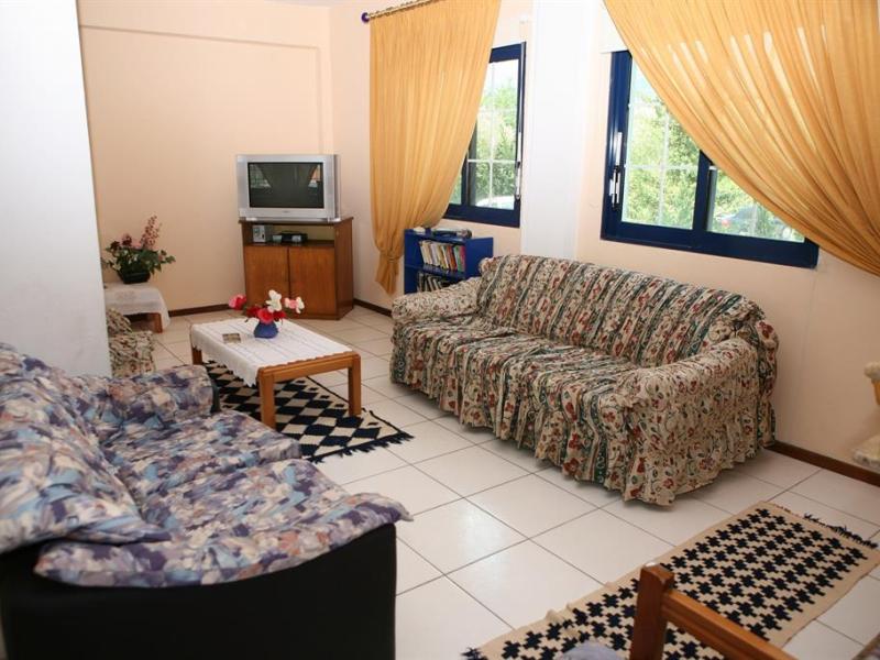 Ioannis Hotel