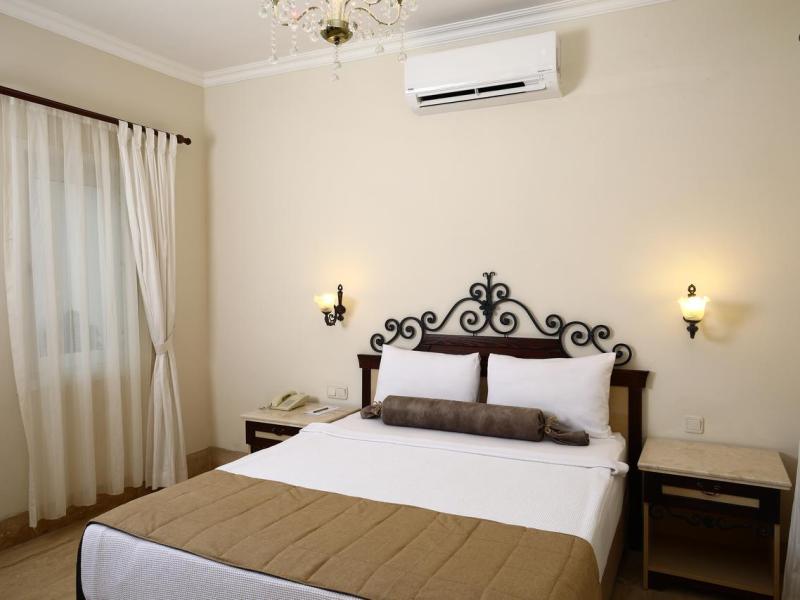 Cactus Fleur Beach Club