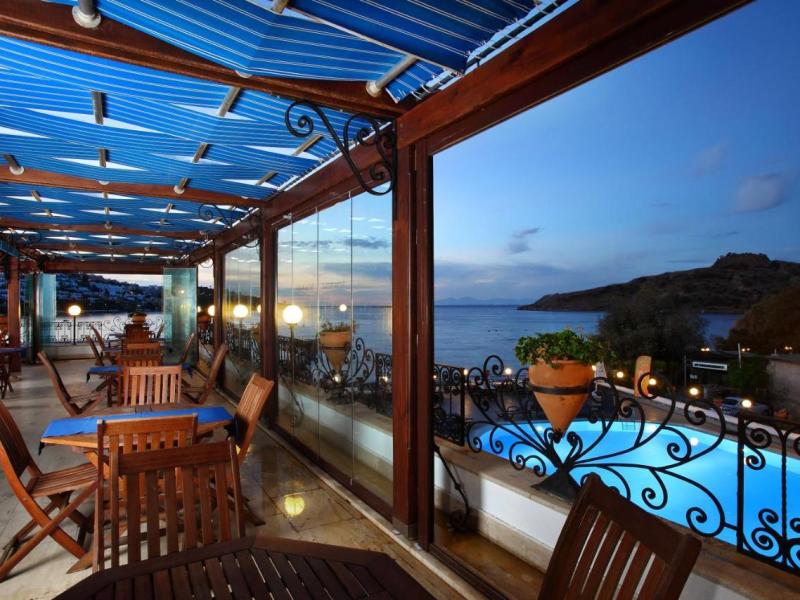 Cactus Fleur Beach Club