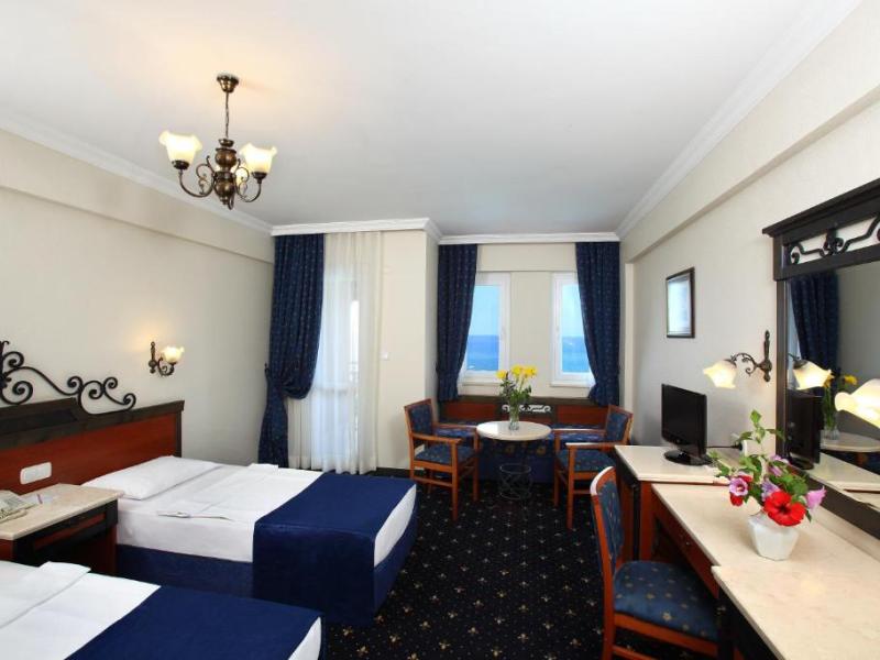 Cactus Paradise Club