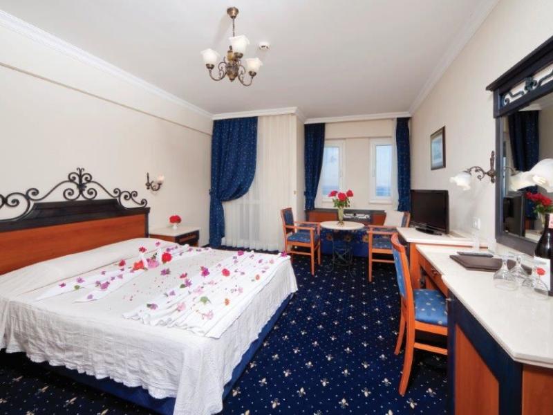 Cactus Paradise Club