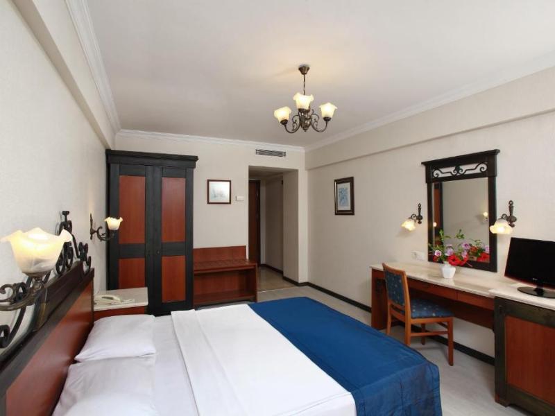 Cactus Paradise Club