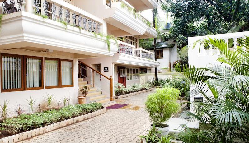 Clarion Hotel Ocean Palms