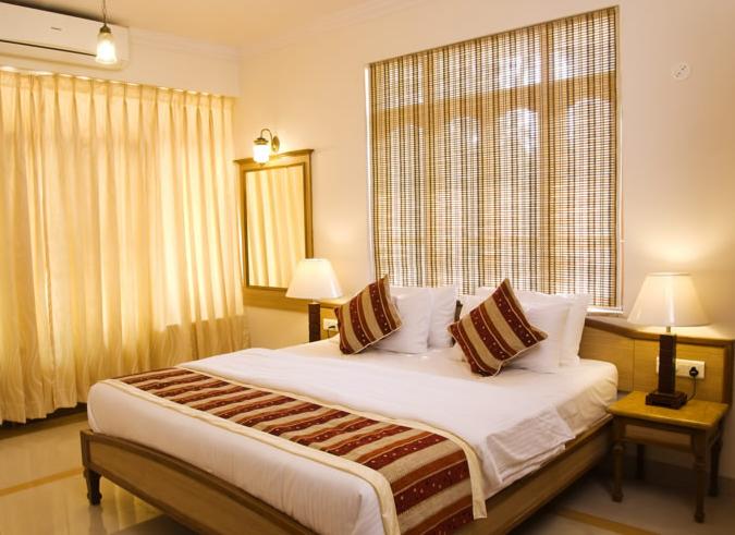 Clarion Hotel Ocean Palms