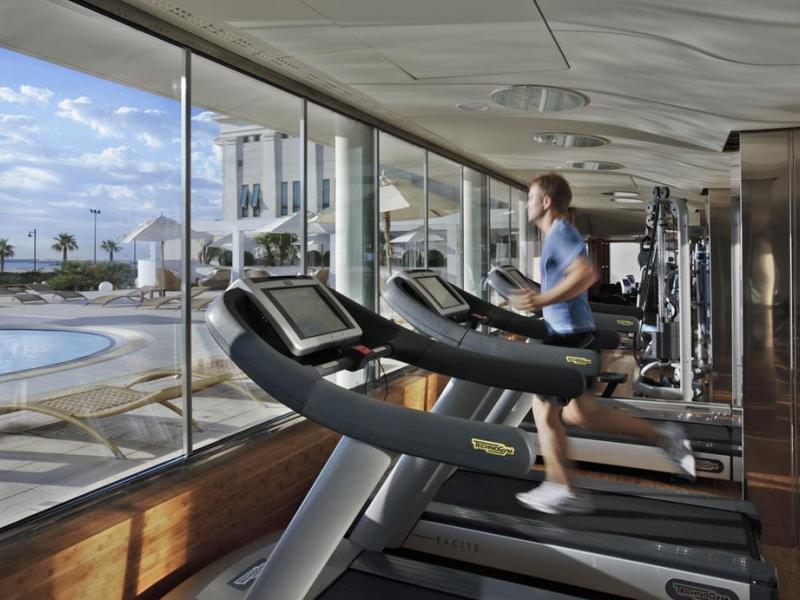 Las Arenas Balneario Resort