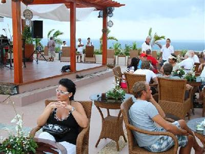 Tanawin Resort & Luxury Apartments