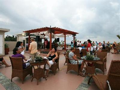 Tanawin Resort & Luxury Apartments