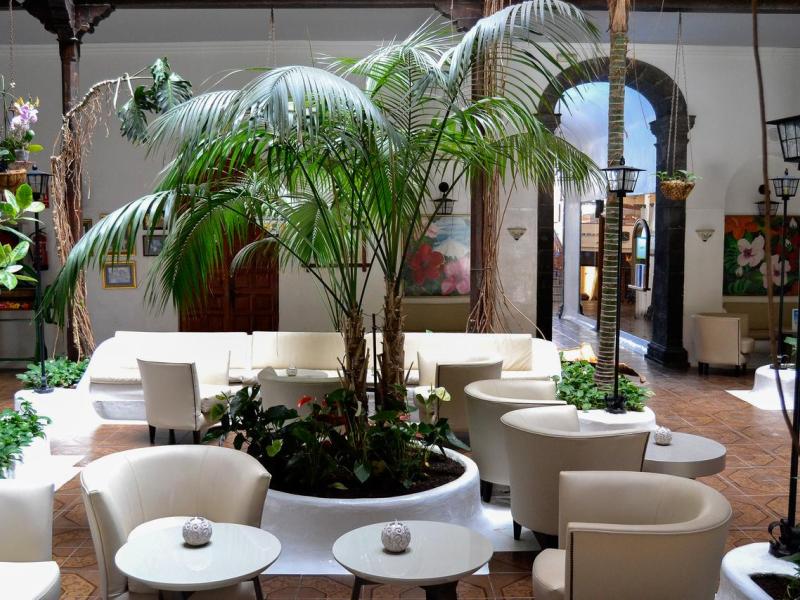 Hotel Monopol