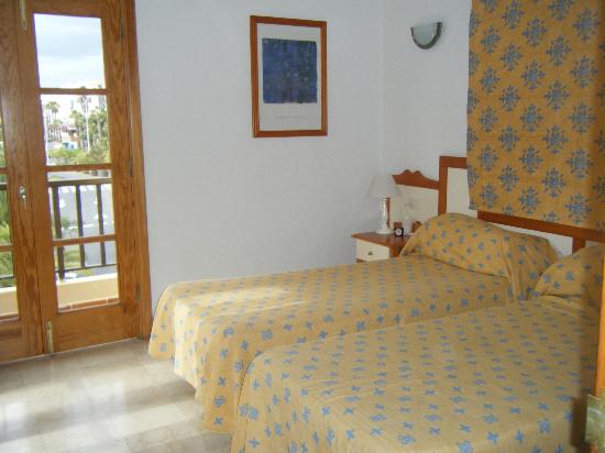 Klayman Olivina Aparthotel