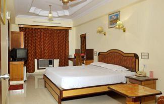 Chandra Inn
