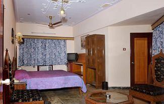 Chandra Inn