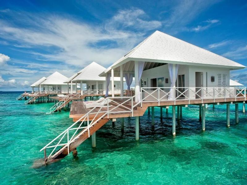 Diamonds Thudufushi Island