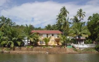 Britona Riverside Retreat