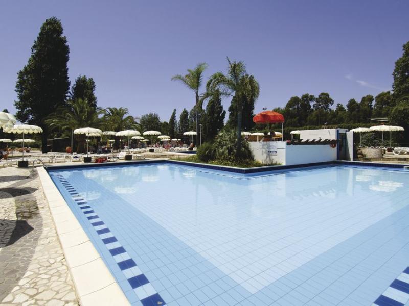 Calaserena Village