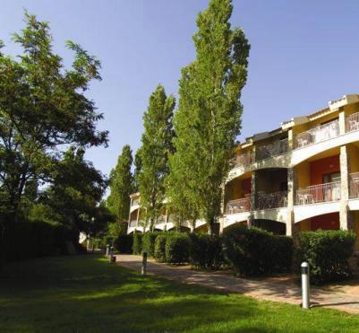 Calaserena Village