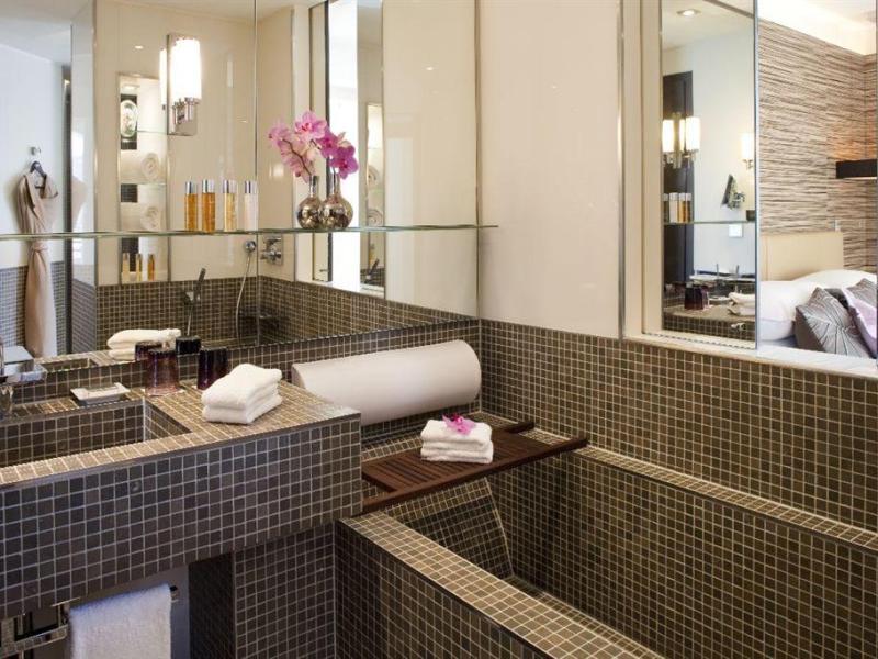 Radisson Blu 1835 Hotel & Thalasso