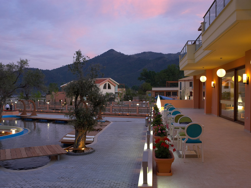 Alexandra Golden Boutique Hotel