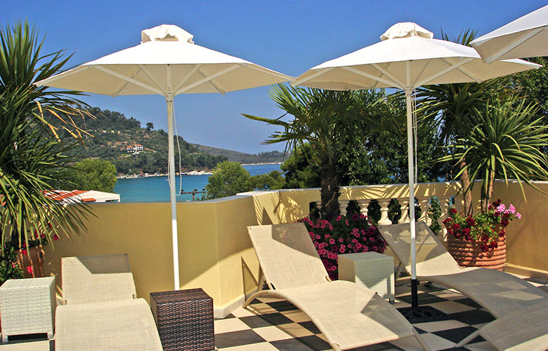 Enavlion Hotel