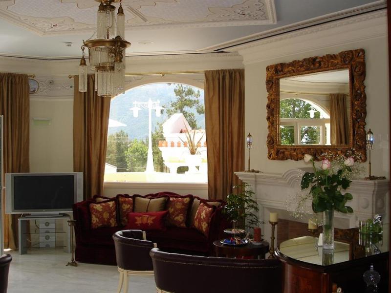 Enavlion Hotel