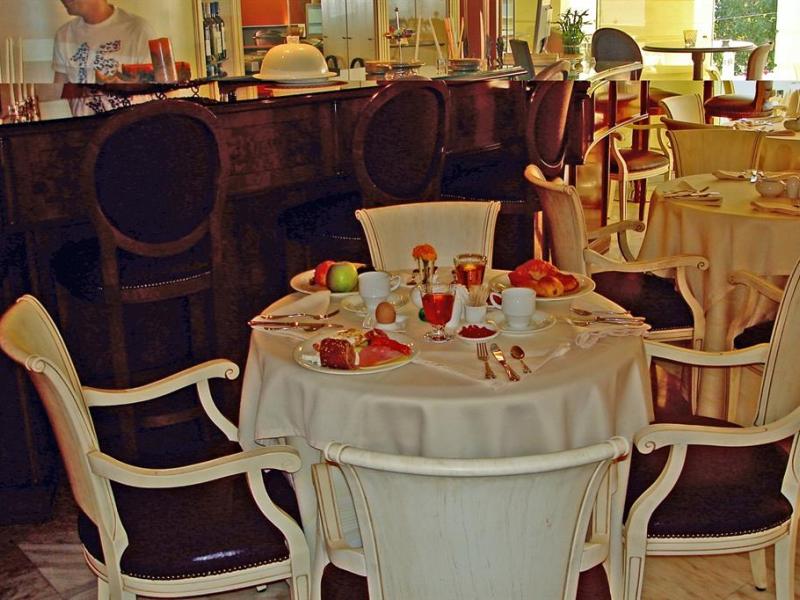 Enavlion Hotel