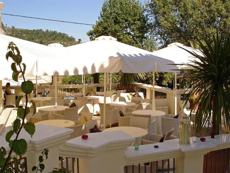 Enavlion Hotel