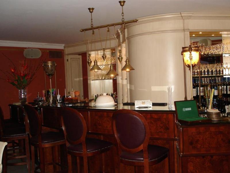 Enavlion Hotel