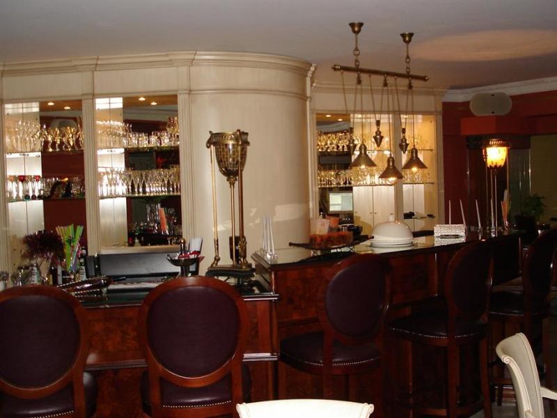 Enavlion Hotel