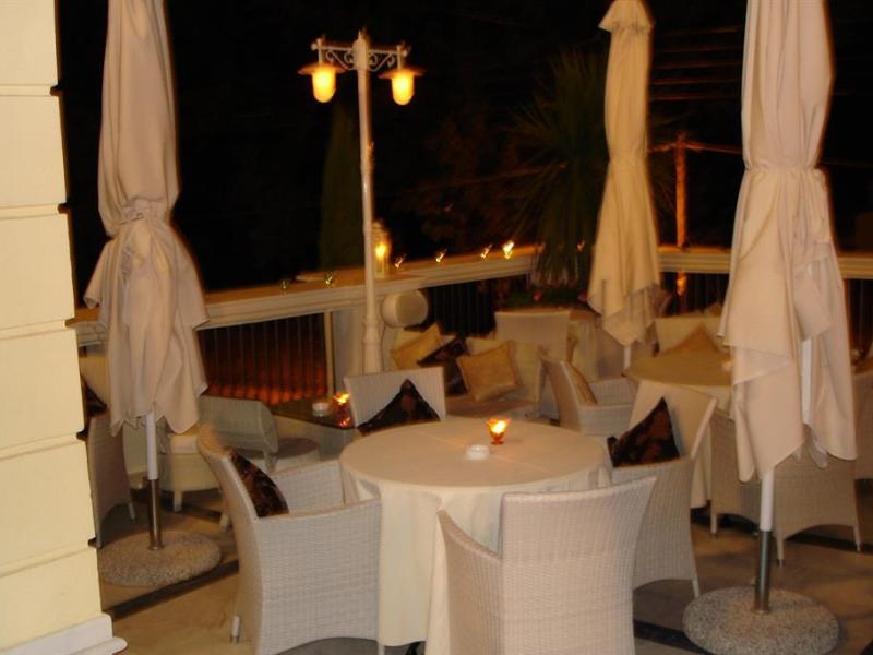 Enavlion Hotel
